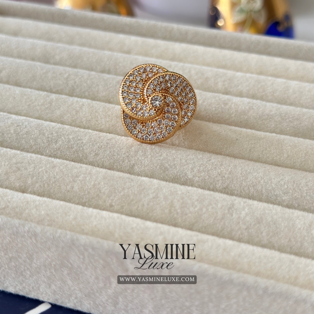 Golden Luxe Diamond Ring
